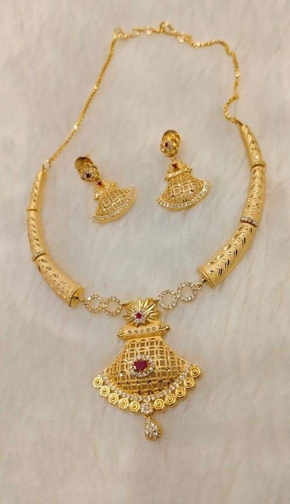 modern gold jewelry